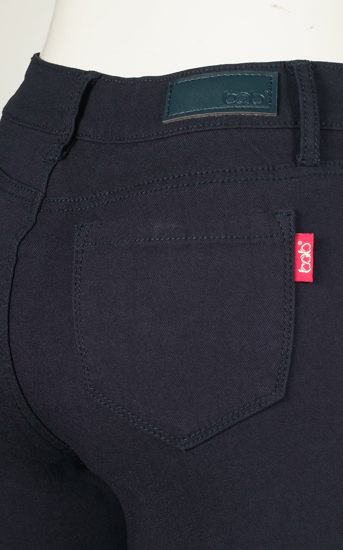 COLOR NAVY
